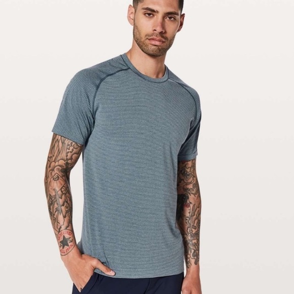 Lululemon Metal Vent Tech Short Sleeve Striped Tee Size M - Picture 1 of 8